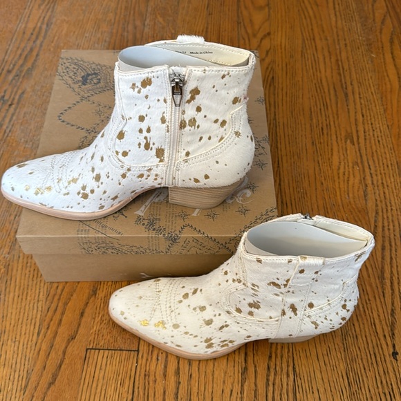 FREE PEOPLE X DOLCE VITA CALF HAIR BOOTIE | 7.5 | NEW IN BOX ❤️❤️❤️ - Picture 2 of 7